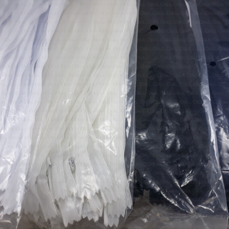 Covered zip, pack of 50 pcs, various lengths 2550