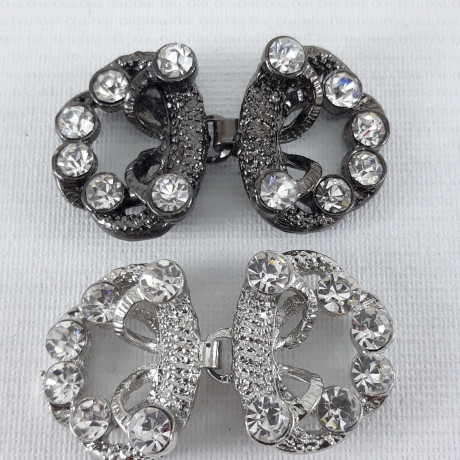 middle for fur, middle