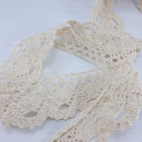 Cotton lace 30mm/1 yard various colours 2569