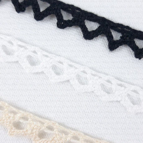 Cotton lace 7mm/1 or 25y 2570