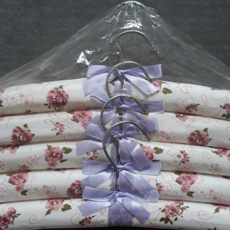 Satin-soft hangers 2448