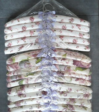 Satin-soft hangers 2448