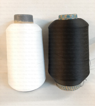 Tania przędza poliestrowa czarna i biała