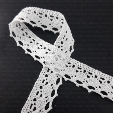 Cotton lace 18mm/20 yards white 2622