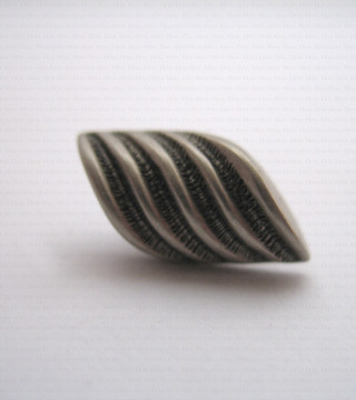 Guzik plastikowy 22mm nr.587