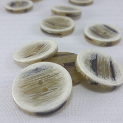 Guzik poliestrowy 1072 Guzik poliestrowy 1072