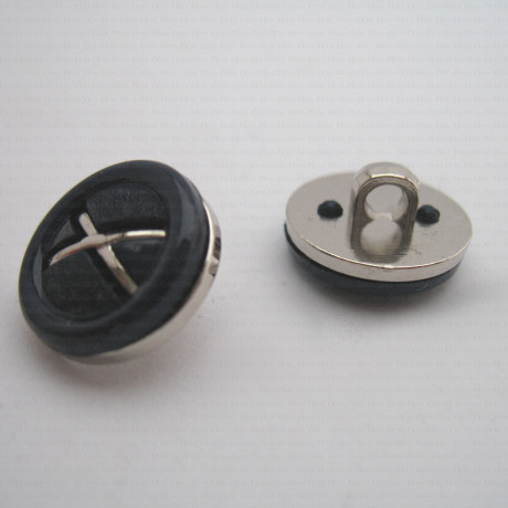 Guzik plastikowy 15mm nr.601