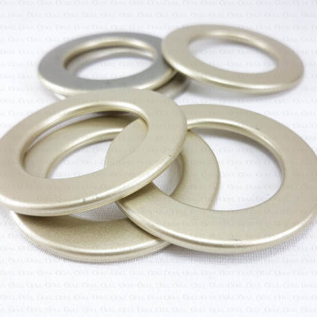 Matte gold plastic ring no. 1667