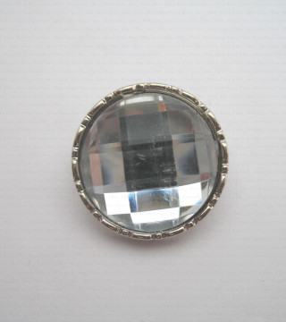 Plastic button 25mm no. 611