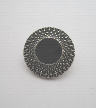 Plastic button 25mm no. 614