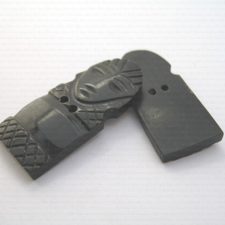 Plastic button 18x41mm no. 645