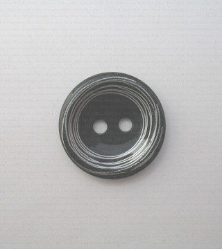 Guzik plastikowy 18x41mm nr.645