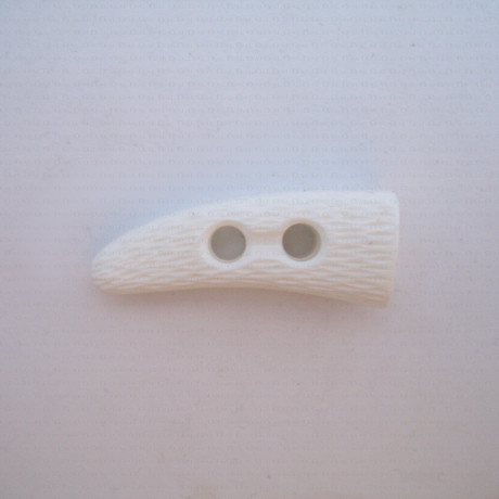 Plastic button 20x50mm no. 655