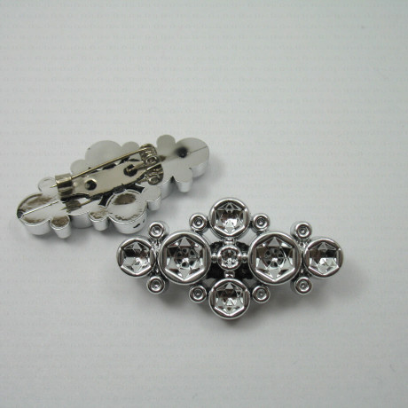 Decorative plastic brooch no. 729