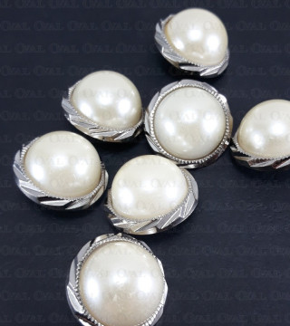 Plastic button with pearl 25mm no. 718