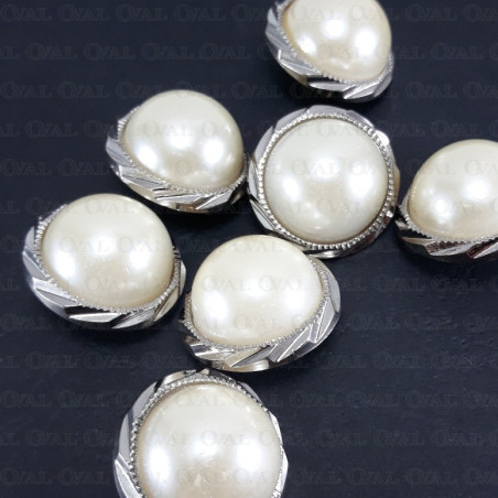 Plastic button with pearl 25mm no. 718