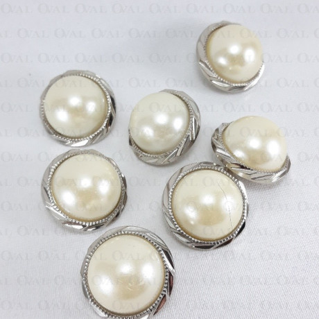 Plastic button with pearl 25mm no. 718