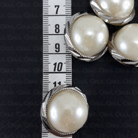 Plastic button with pearl 25mm no. 718