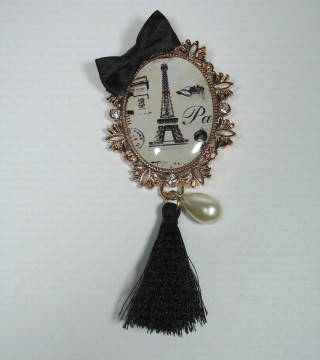 Decorative metal brooch no. 732