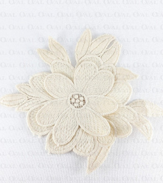 Embroidered ecru applique 1793