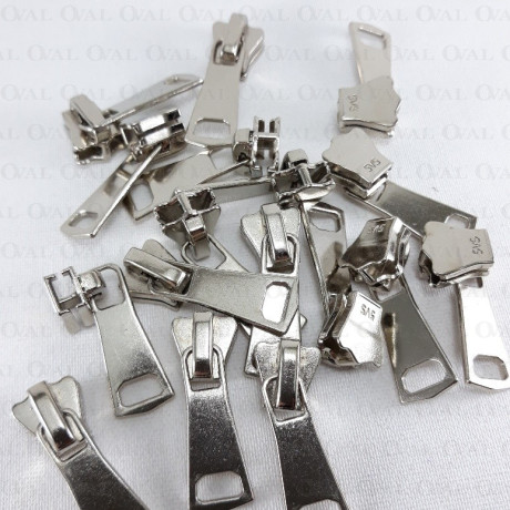 Machine for 5 mm coil zipper, no. 3021