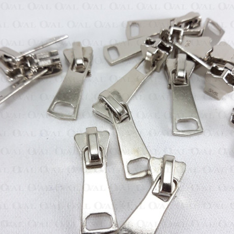 Machine for 5 mm coil zipper, no. 3021