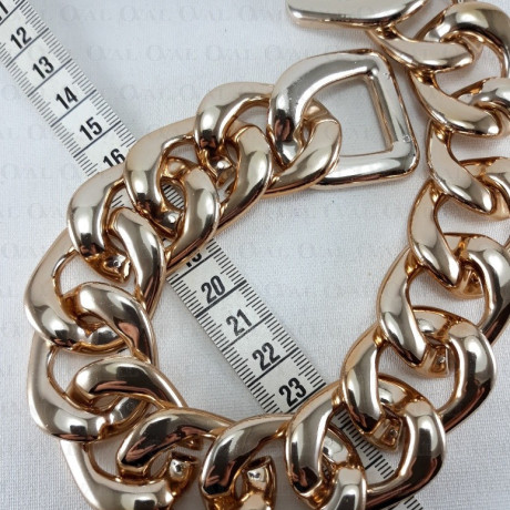 Łańcuch plastikowy 28mm x33mm  1493