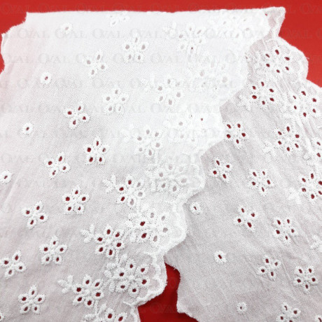 Lace 110 mm/1 metre English embroidery 2571