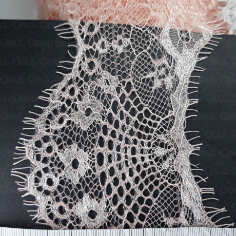 White and salmon lace 90mm Pack 3m 2405