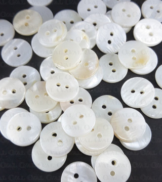 Guzik z naturalnej muszli  3227