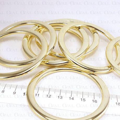 Golden plastic ring 60mm/1pc 3247