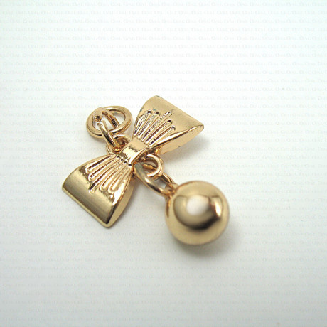 Decorative gold pendant 838