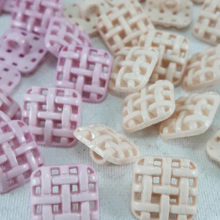 Guzik plastikowy 12 x12mm  nr.597