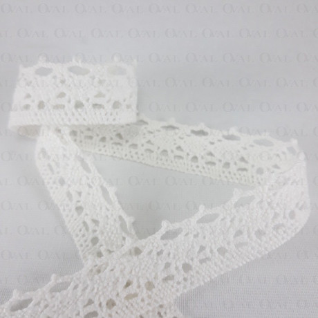 Cotton lace ecru 18mm/20 yards 3302