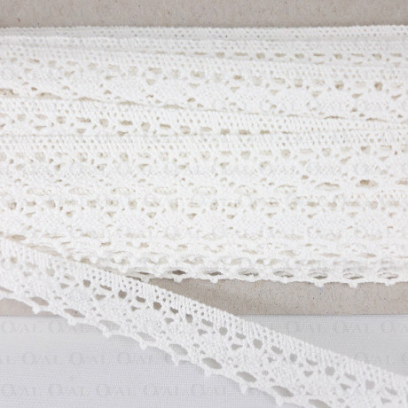 Cotton lace ecru 18mm/20 yards 3302