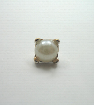 Guzik plastikowy Pakiet 10szt. 13mm nr 911