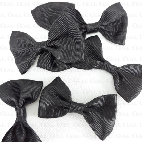 Cockade made from grosgrain ribbon 2018