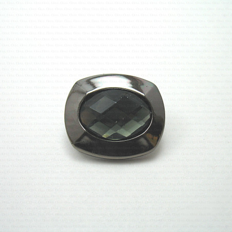 Plastic button 17x20mm no. 931