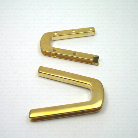 Metal neckline (horseshoe) for sewing no. 765