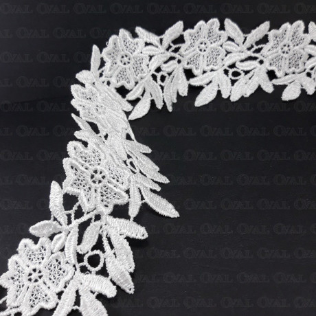 Koronka 55mm /1y  biel śmietana 3505