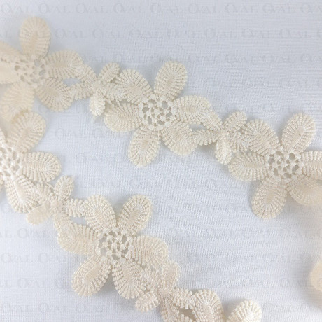 Lace 60mm /1y ecru 3514