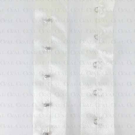 Hook-and-eye tape on ecru satin 1m 2599