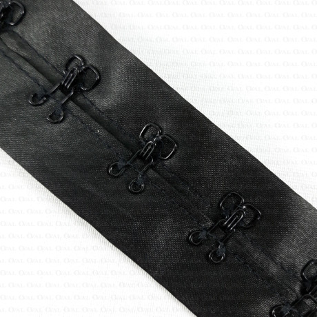 Hooks on satin tape black/1m no. 3666