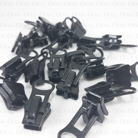 Machine for 8 mm coil zipper no. 3671