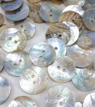 Guzik z naturalnej muszli 20mm/200szt  752