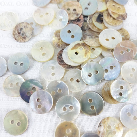 Button made of natural shell J 10.2mm/200pcs 3733