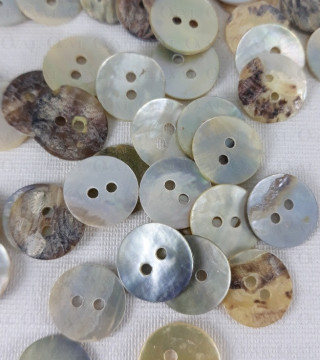 Guzik z naturalnej muszli 13mm/200szt  3735