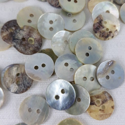 Guzik z naturalnej muszli 13mm/200szt 3735 Guzik z naturalnej muszli 13mm/200szt 3735