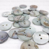 Button made of natural shell 11.5mm, 13mm / 10 pieces 798