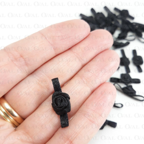 Różyczka Atłasowa 18mm/10 lub 50szt   3791